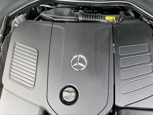 New 2026 Mercedes-Benz C 300 4MATIC Sedan image 19
