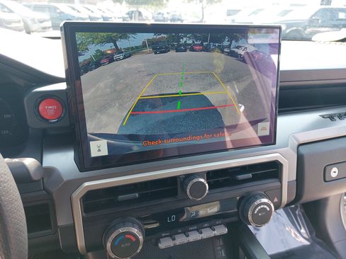 Used 2025 Toyota Tacoma TRD Sport AWD/4WD image 25
