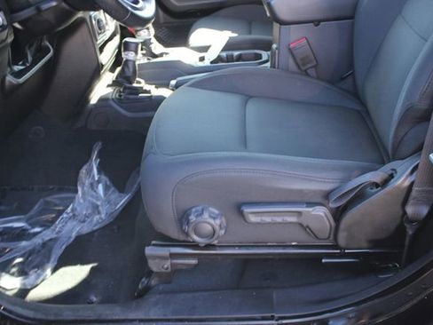 Used 2022 Jeep Wrangler Sport S image 20