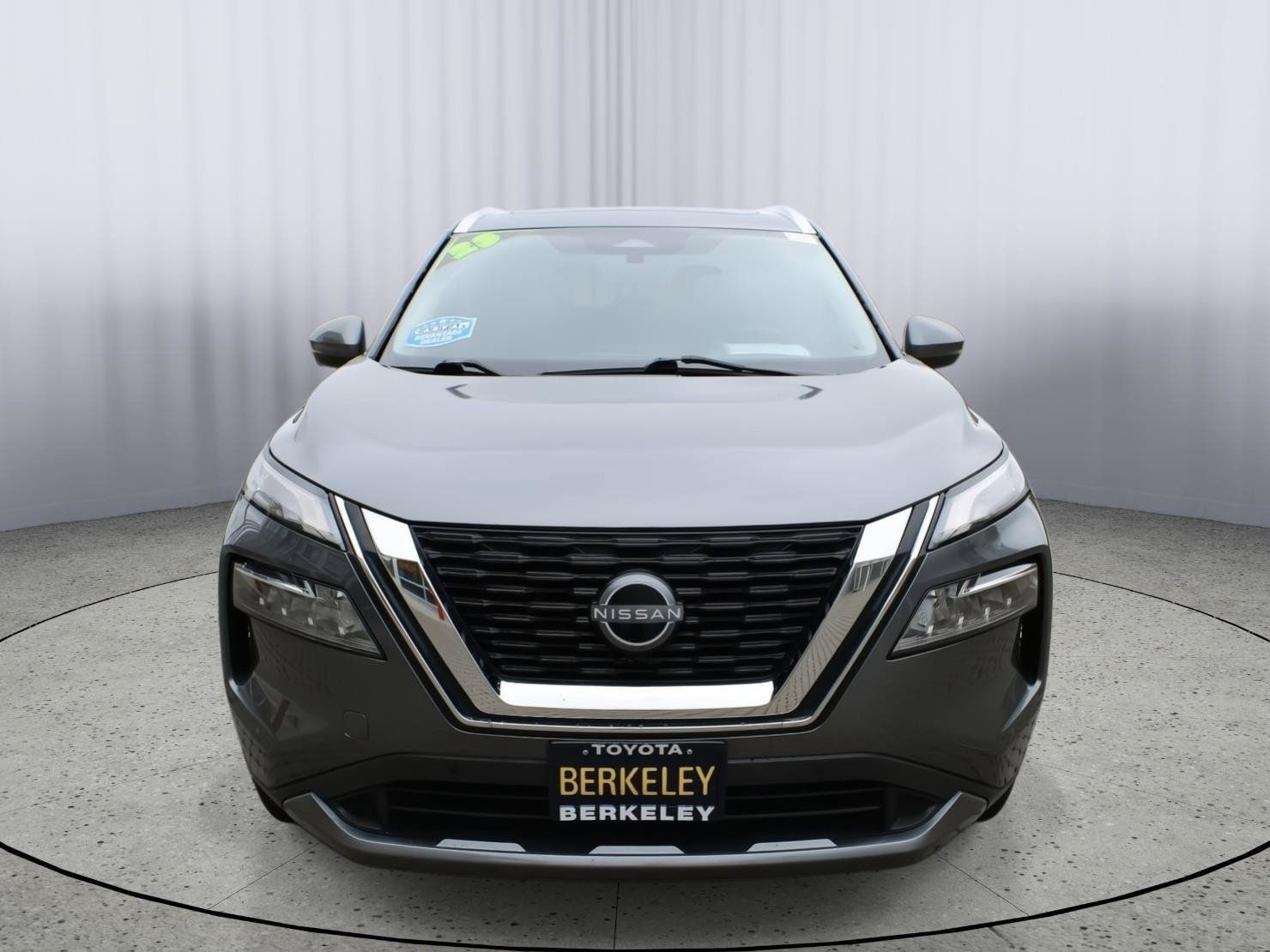 Used 2023 Nissan Rogue SL w/ SL Premium Package FWD image 3