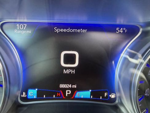 Used 2015 Chrysler 300 C w/ Light Group AWD/4WD image 28