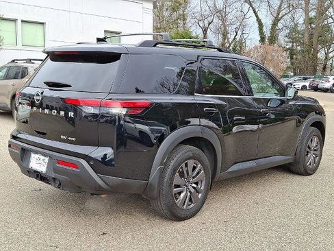 Certified 2023 Nissan Pathfinder SV w/ SV Premium Package image 8