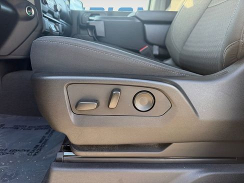 Used 2022 Chevrolet Silverado 1500 Custom image 16