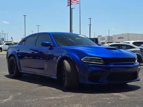 Used 2022 Dodge Charger Scat Pack RWD image 7