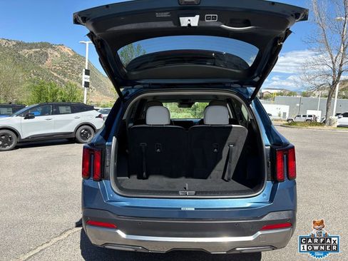 Certified 2025 Kia Sorento EX AWD/4WD image 8