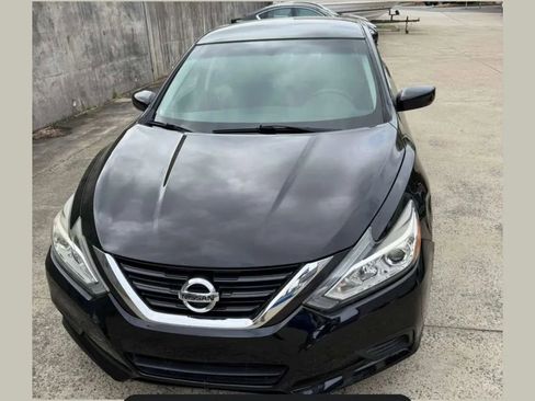 Used 2018 Nissan Altima 2.5 S w/ S Convenience Package image 2