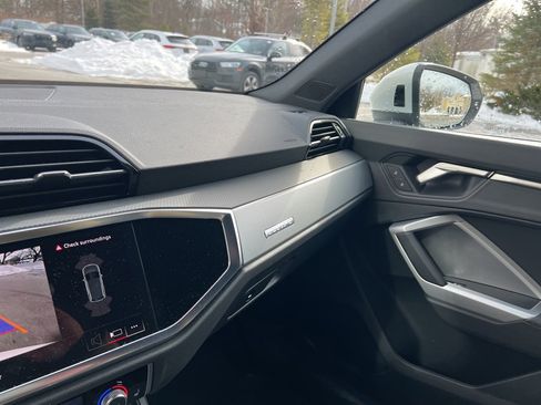 Used 2025 Audi Q3 2.0T Premium w/ Convenience Package image 60