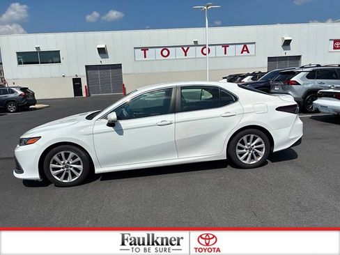 Used 2022 Toyota Camry LE FWD image 14