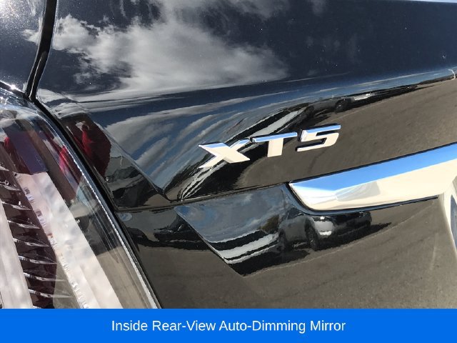 Certified 2025 Cadillac XT5 Sportv w/ LPO, Floor Liner Package AWD/4WD image 8