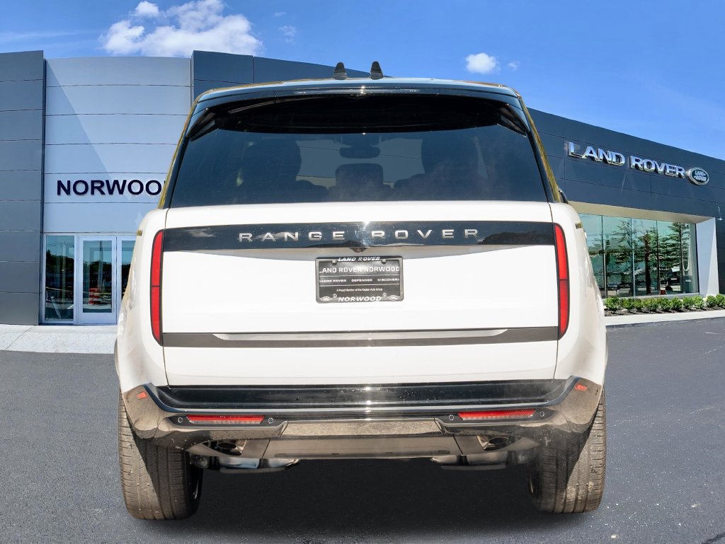 New 2027 Land Rover Range Rover Long Wheelbase SE AWD/4WD image 5