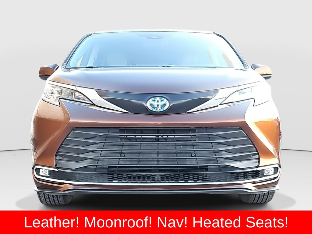 Certified 2024 Toyota Sienna XLE w/ XLE Plus Package FWD image 2