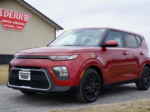 Used 2021 Kia Soul LX image 2