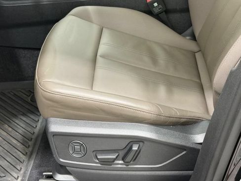 Certified 2025 Audi Q5 Premium w/ Convenience Package AWD/4WD image 19