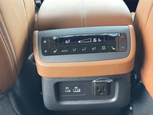 New 2025 Nissan Pathfinder Platinum w/ Cargo Package image 34