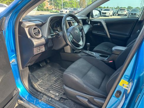 Used 2018 Toyota RAV4 XLE w/ Plus Extra Value Package FWD image 6