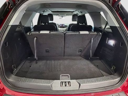 Used 2021 Ford Explorer XLT w/ Equipment Group 202A AWD/4WD image 22