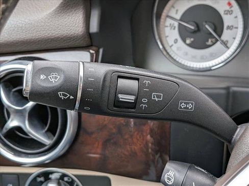 Used 2015 Mercedes-Benz GLK 250 BlueTEC 4MATIC image 16
