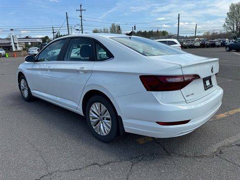 Used 2020 Volkswagen Jetta S image 2