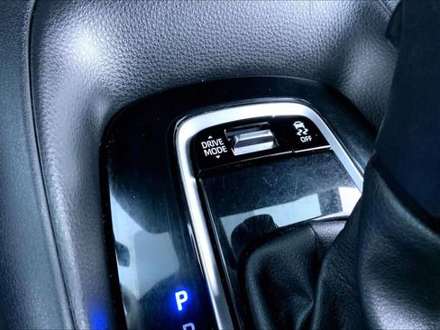 Used 2024 Toyota Corolla SE image 33