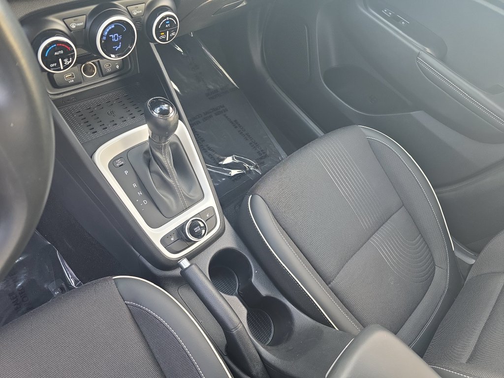 Used 2024 Hyundai Venue Limited FWD image 22