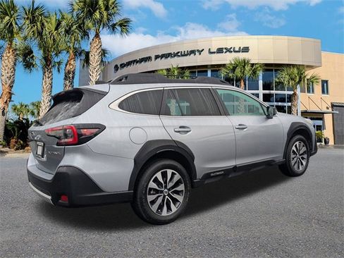 Used 2023 Subaru Outback Limited image 5