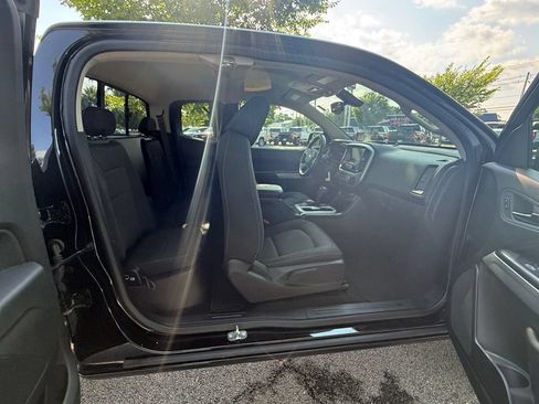 Used 2017 Chevrolet Colorado LT w/ LT Convenience Package AWD/4WD image 13