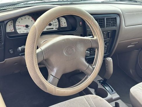 Used 2003 Toyota Tacoma PreRunner image 19
