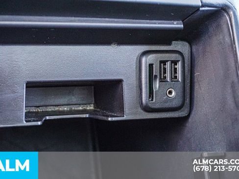 Used 2015 Chevrolet Suburban LT RWD image 46