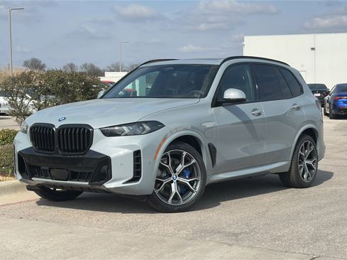 New 2026 BMW X5 xDrive50e w/ M Sport Package image 1