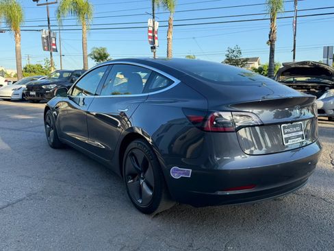 Used 2018 Tesla Model 3 Long Range RWD image 5