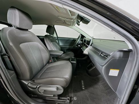 Used 2022 Hyundai Ioniq 5 SE image 30