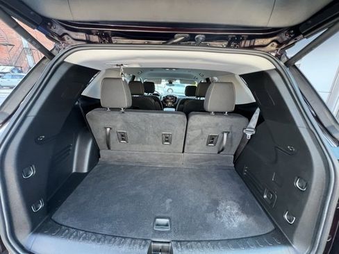 Used 2020 Chevrolet Traverse LT w/ Driver Confidence II Package image 21