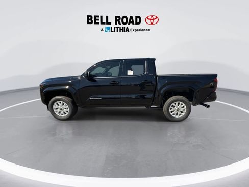 Used 2025 Toyota Tacoma SR5 image 5