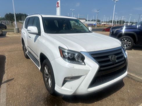 Used 2016 Lexus GX 460 Luxury AWD/4WD image 2