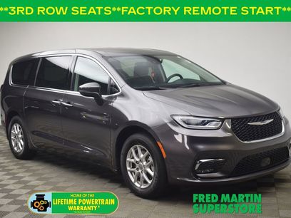 Used 2023 Chrysler Pacifica Touring-L