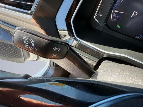 Used 2019 Volkswagen Jetta SEL FWD image 25