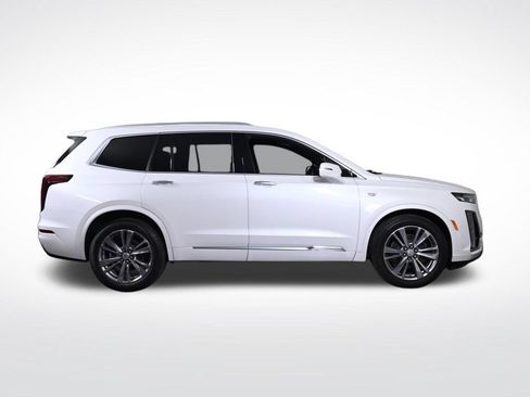 Used 2024 Cadillac XT6 Premium Luxury FWD image 6