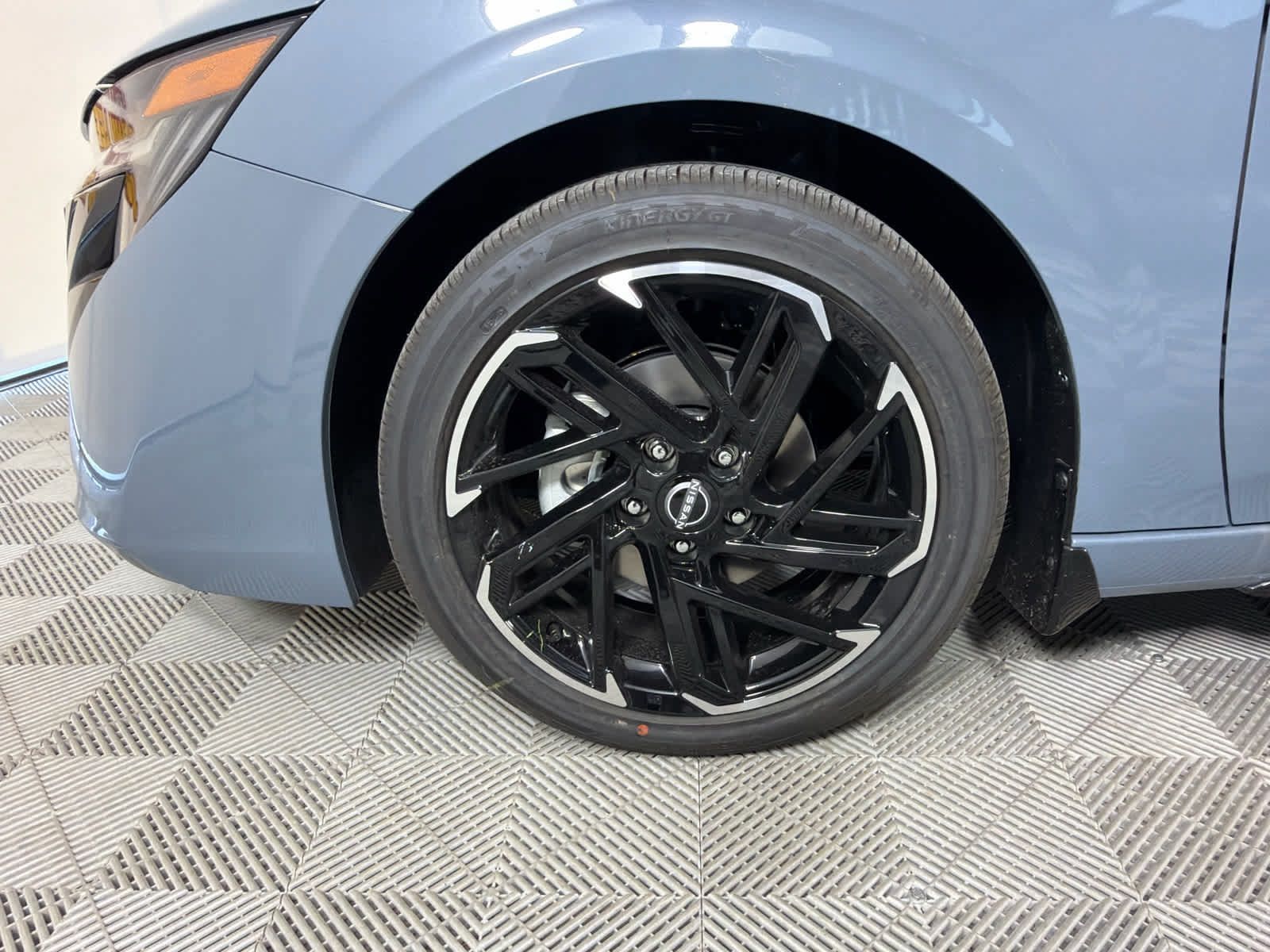 New 2027 Nissan Sentra SR w/ Floor Mat Package FWD image 10