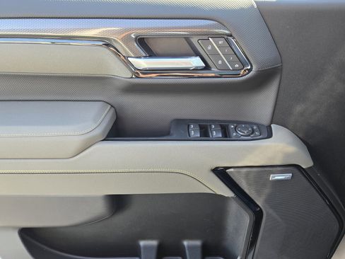 New 2026 Chevrolet Silverado 1500 ZR2 image 15