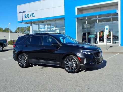Used 2022 Chevrolet Equinox RS w/ Infotainment Package image 12