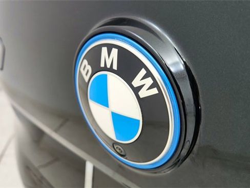 Used 2024 BMW iX xDrive50 w/ Sport Package image 16