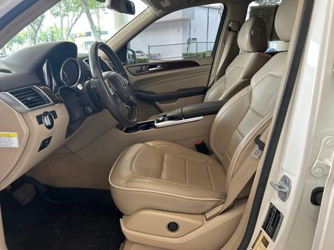 Used 2012 Mercedes-Benz ML 350 BlueTEC 4MATIC image 5