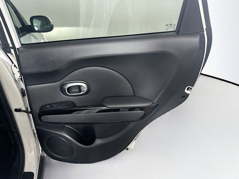 Used 2014 Kia Soul ! w/ Sun & Sound Package image 30