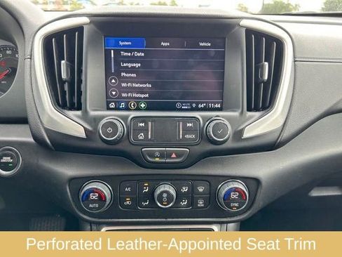 Used 2023 GMC Terrain SLT image 33