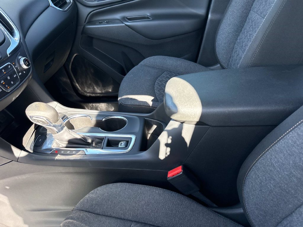 Used 2022 Chevrolet Equinox LT AWD/4WD image 16