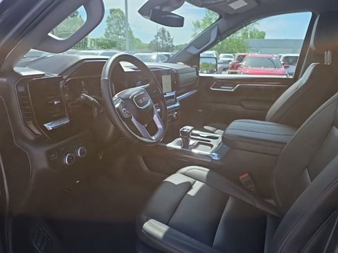 Used 2024 GMC Sierra 1500 Elevation w/ Elevation Premium Package AWD/4WD image 16
