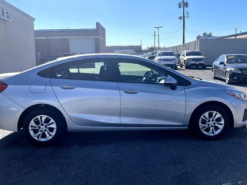 Used 2019 Chevrolet Cruze LS image 5