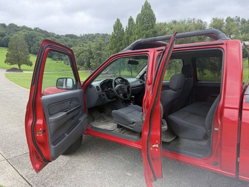 Used 2002 Nissan Frontier SVE AWD/4WD image 18