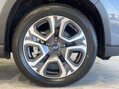 Used 2024 Subaru Ascent Limited w/ Technology Package image 10