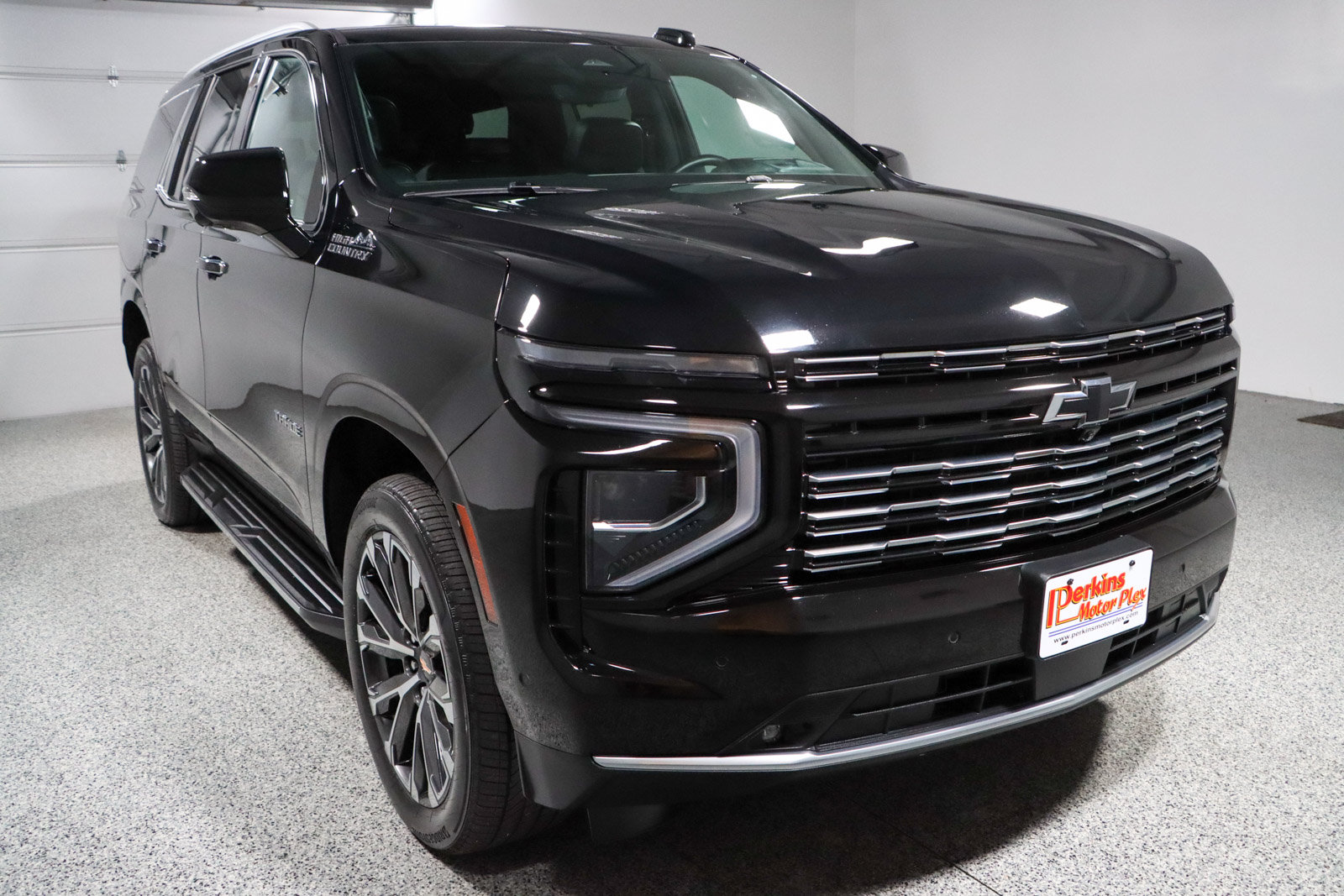 Used 2025 Chevrolet Tahoe High Country w/ Sun And Tow Package AWD/4WD image 5